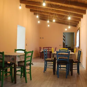 Sa Domu Beccia Couette-café